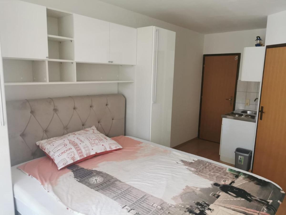 ויר Apartments Ivi מראה חיצוני תמונה
