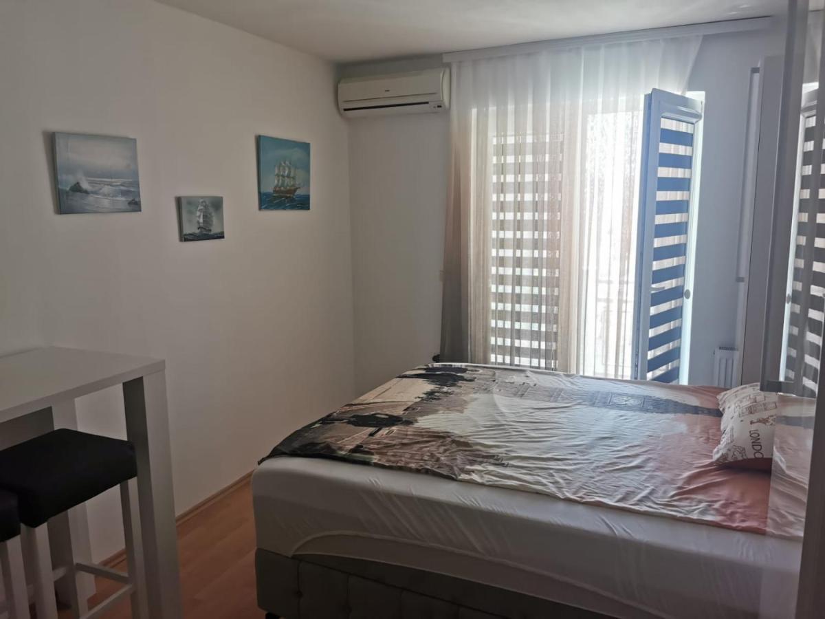 ויר Apartments Ivi מראה חיצוני תמונה