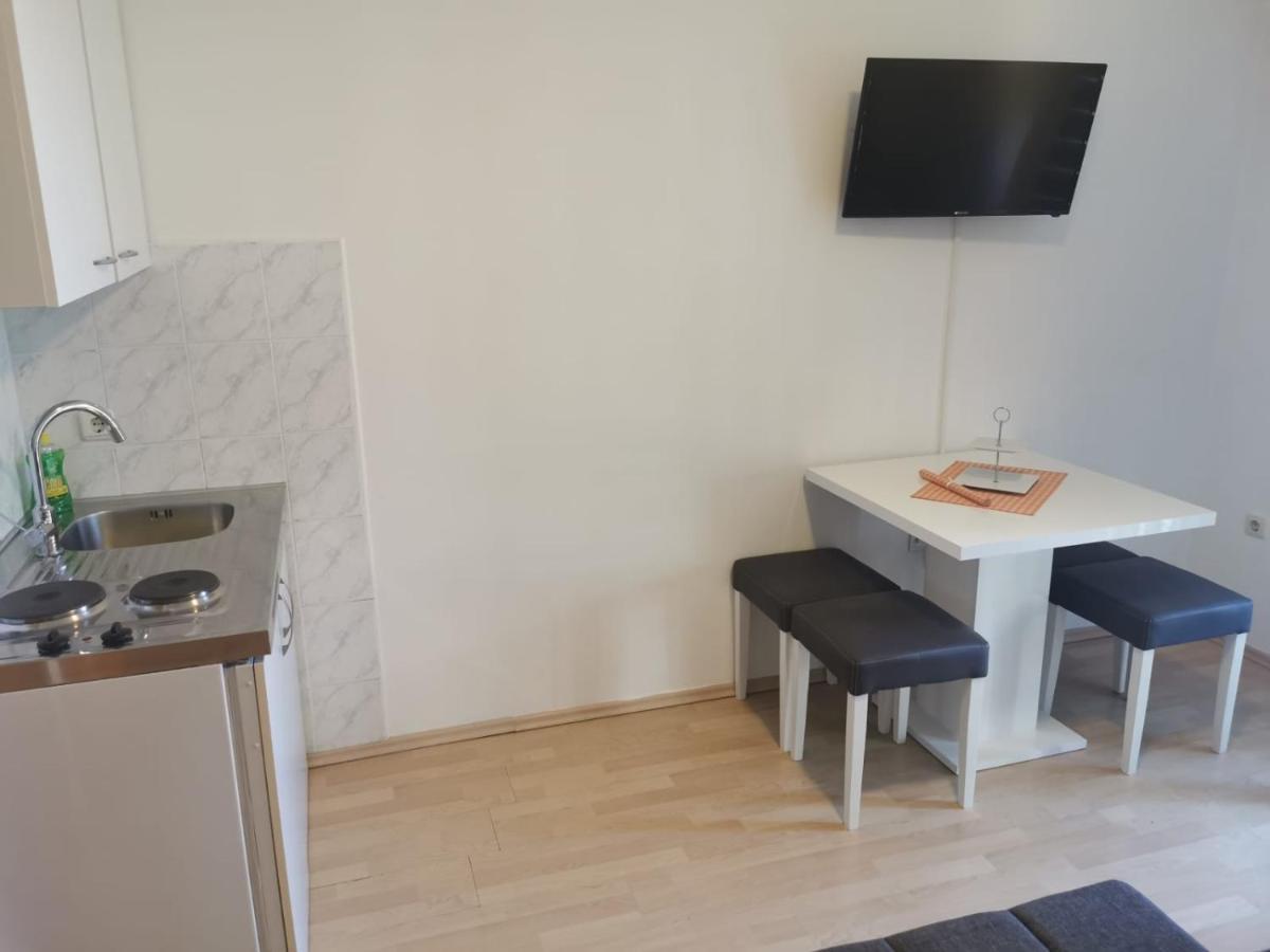 ויר Apartments Ivi מראה חיצוני תמונה
