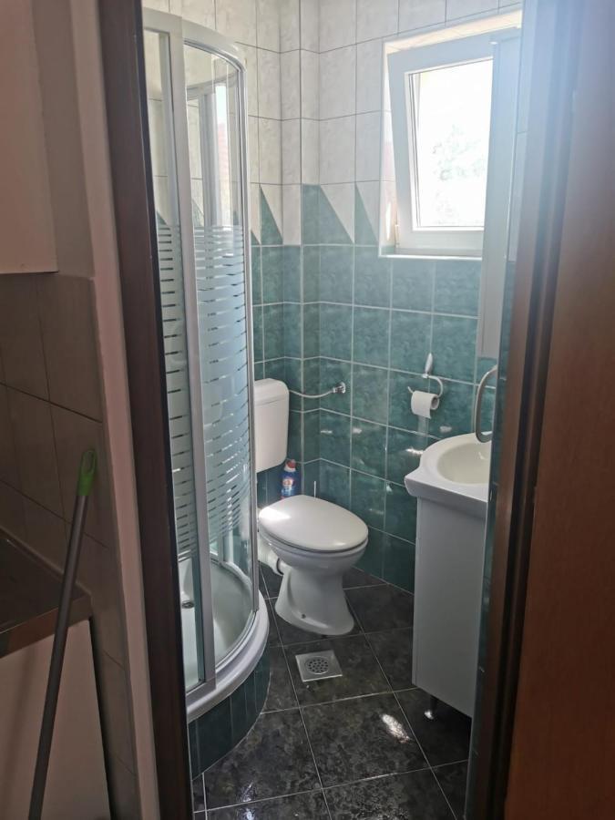 ויר Apartments Ivi מראה חיצוני תמונה