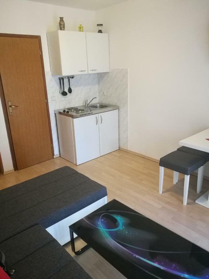 ויר Apartments Ivi מראה חיצוני תמונה